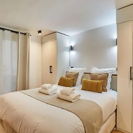 Apartamento Charming Parisian - Center Of *