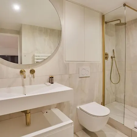 Apartamento Charming Parisian - Center Of *